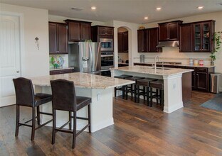 15621 Cabrillo Way in Bee Cave, TX - Building Photo - Building Photo