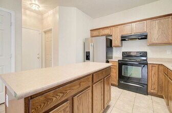 17762 W Hearn Rd in Surprise, AZ - Building Photo - Building Photo