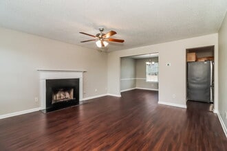 108 Glendale Blvd in Temple, GA - Foto de edificio - Building Photo