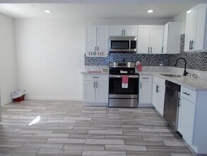 3681 Melonies Dr in Las Vegas, NV - Building Photo - Building Photo
