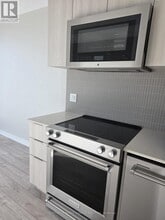 750 Whitlock Ave in Milton, ON - Building Photo - Building Photo