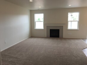 3578 SW Pumice Pl in Redmond, OR - Building Photo - Building Photo