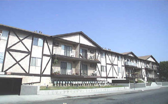 5161 Riverton Ave Apartments