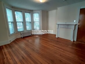 381 Harvard St, Unit 22A in Cambridge, MA - Building Photo - Building Photo