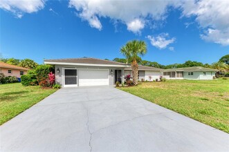 204 Monet Dr in Nokomis, FL - Building Photo - Building Photo