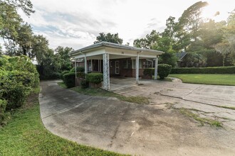 213 Barbourville Dr in Tallahassee, FL - Building Photo - Building Photo