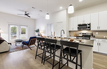 The Amber in Austin, TX - Building Photo - Building Photo