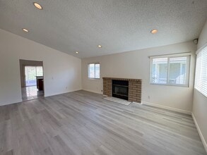 9962 Palo Alto St in Rancho Cucamonga, CA - Building Photo - Building Photo