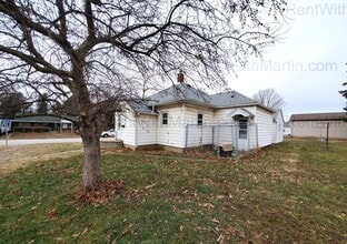 201 2nd St in Wellsburg, IA - Building Photo - Building Photo