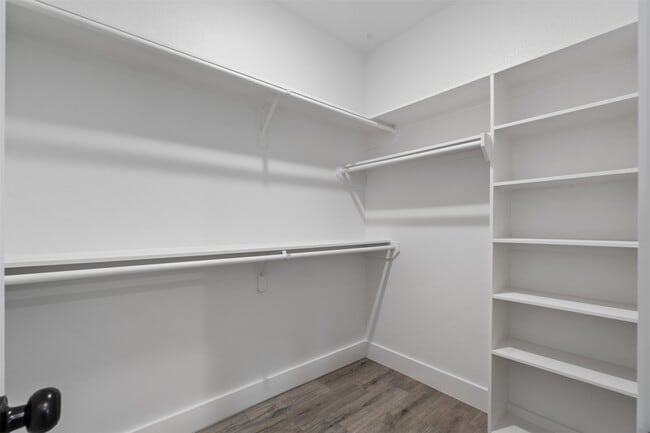 property at 7 Meadowview Dr