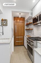 333 W 57th St in New York, NY - Building Photo - Building Photo