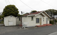 S & H Apartments in Oceanside, CA - Building Photo - Building Photo