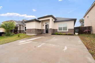 1009 Tesoro Hills in Del Rio, TX - Building Photo - Building Photo