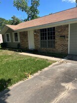 3208 14th St in Bay City, TX - Building Photo