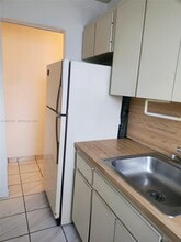 525 SW 56th Ave in Coral Gables, FL - Building Photo - Building Photo