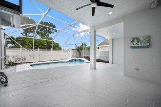 244 Clocktower Dr in Jupiter, FL - Building Photo - Building Photo