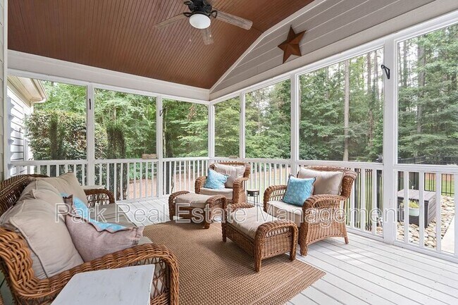 215 Harrison Pond Dr in Pittsboro, NC - Building Photo - Building Photo