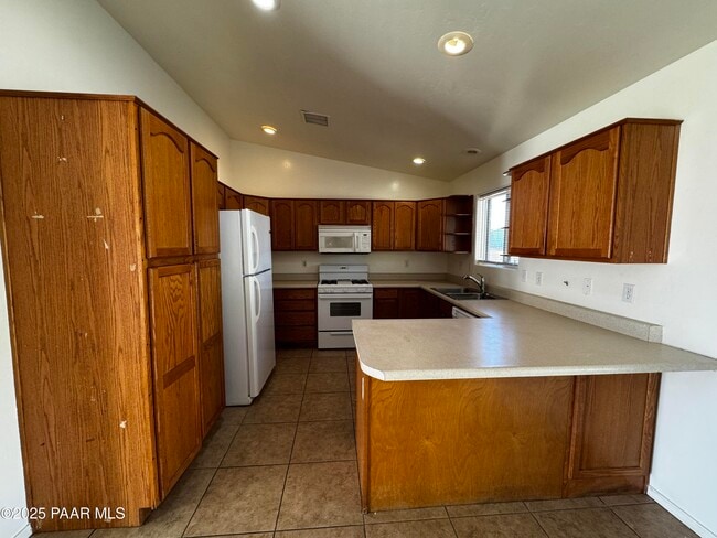 8330 E Manley Dr in Prescott Valley, AZ - Building Photo - Building Photo