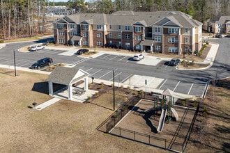 West Cumberland Apartments in Fayetteville, NC - Building Photo - Building Photo