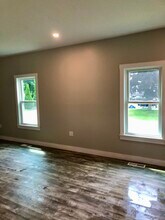 141 Peltoma Ave, Unit 1 in Pittsfield, ME - Foto de edificio - Building Photo