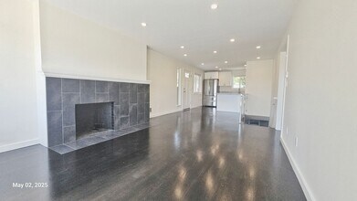 7356 34th Ave NE in Seattle, WA - Building Photo - Building Photo