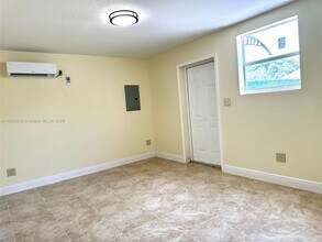 17625 SW 160th Ave in Miami, FL - Building Photo - Building Photo