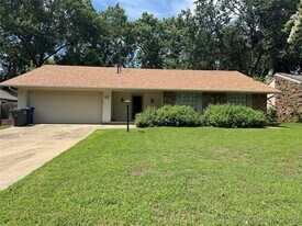 7833 E 79th Pl in Tulsa, OK - Building Photo