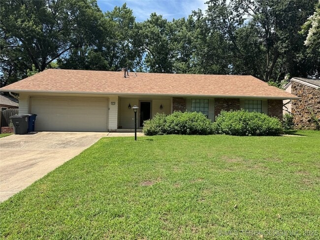 property at 7833 E 79th Pl