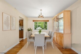 267 Church Ln in Wayne, NJ - Foto de edificio - Building Photo