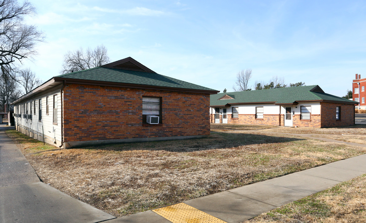 440 E Cherry in Springfield, MO - Building Photo