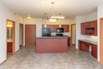 Prescott Place in Fargo, ND - Building Photo - Interior Photo