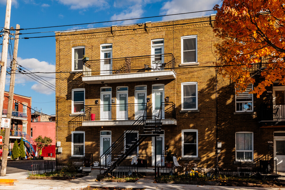 3686 Joseph Rue in Verdun, QC - Building Photo