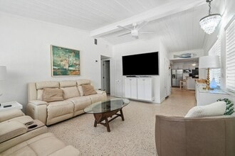 321 Forsyth St in Boca Raton, FL - Foto de edificio - Building Photo