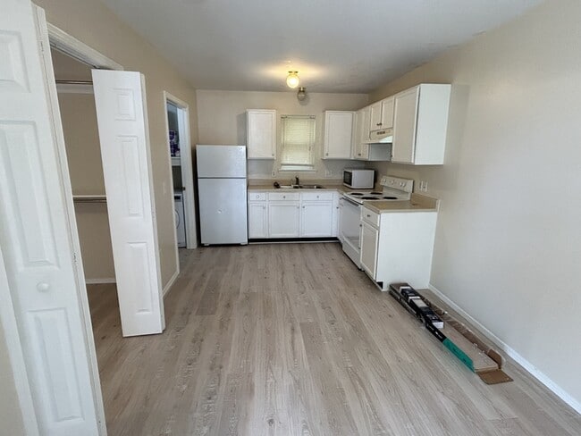 property at 1635 Neptune St