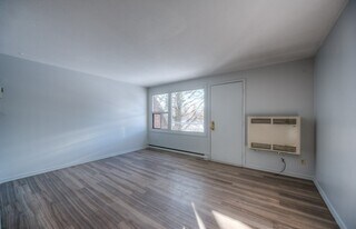Brookside Park in Kitchener, ON - Building Photo