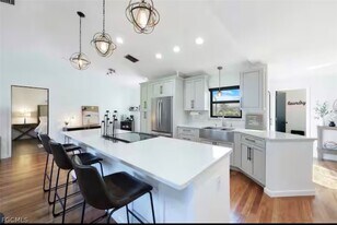 1810 NW 17th St in Cape Coral, FL - Building Photo