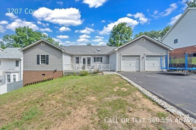 property at 3207 Colonial Ave SW