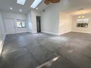 1533 Gabriel St in Hollywood, FL - Building Photo - Building Photo