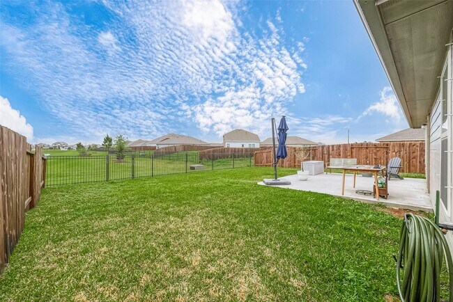 724 Cedar Gate Ln in La Marque, TX - Building Photo - Building Photo