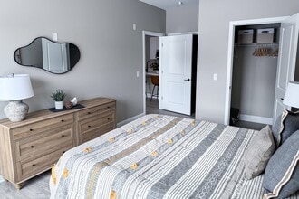 The Greens Luxury Apartments in Getzville, NY - Building Photo - Building Photo