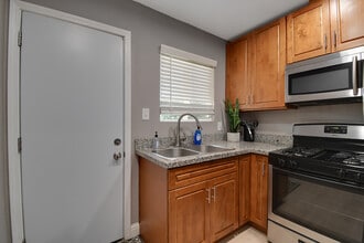 1848 14th St in Olivehurst, CA - Foto de edificio - Building Photo