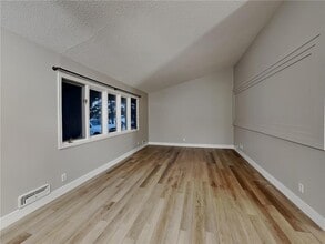 8140 49th Ave N in Minneapolis, MN - Building Photo - Building Photo