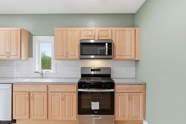 309 Adams St, Unit 3 in Boston, MA - Building Photo - Building Photo