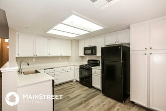 1637 Bent Arrow Dr in North Las Vegas, NV - Building Photo - Building Photo