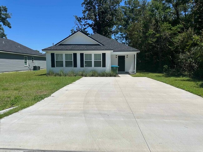 property at 11 Provo Pl