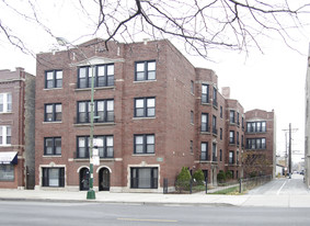 1250-1252 W Addison St Apartments