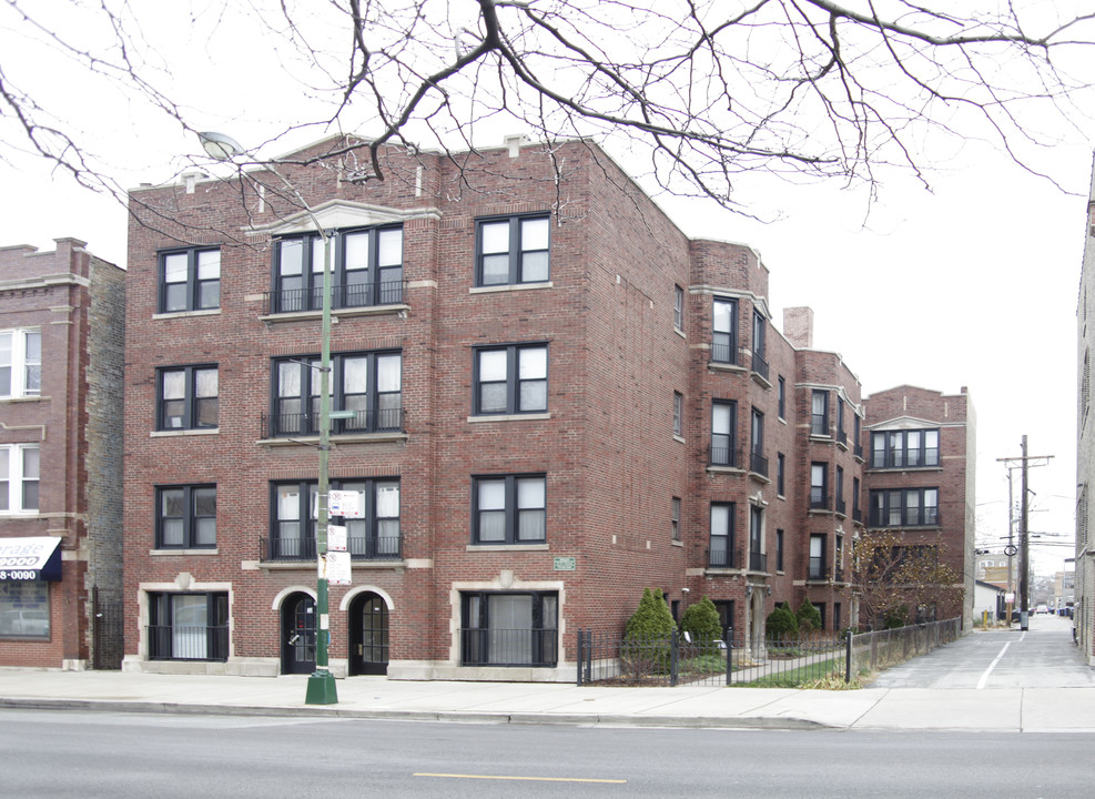 1250-1252 W Addison St in Chicago, IL - Building Photo