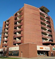 Gated Champaign Luxury Apartments For Rent Il Park Place Tower Apartments