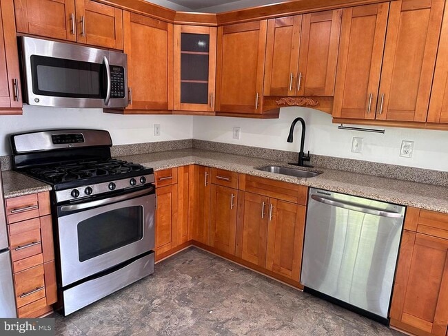 property at 5960 Millrace Ct