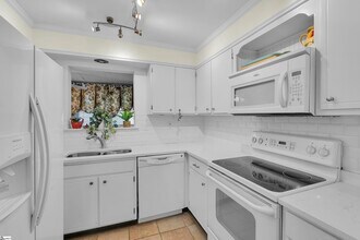 925 Cleveland St in Greenville, SC - Building Photo - Building Photo